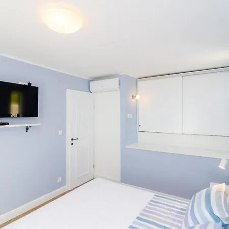 Beachfront With Swimming Pool,terrace And Sea View * Slano